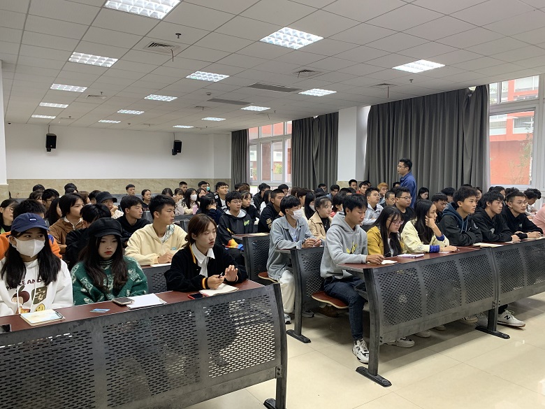 党课第一讲3.jpg