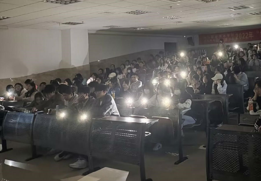 图片e.jpg
